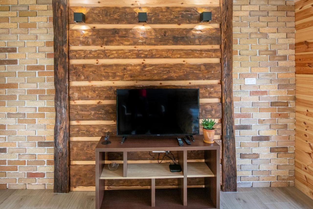 Apartmani Nada 콜라신 외부 사진